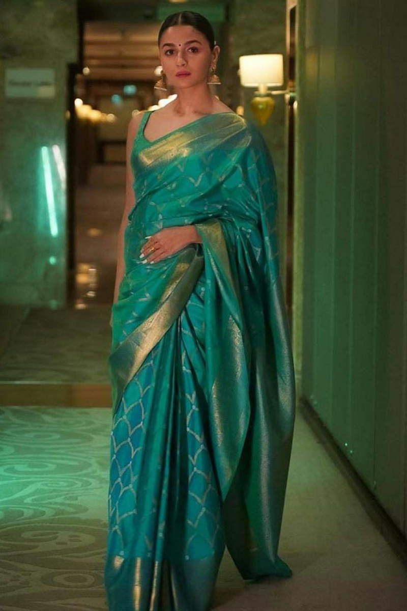 Festive Look: Katrina Kaif, Alia Bhatt, Kriti Sanon…
