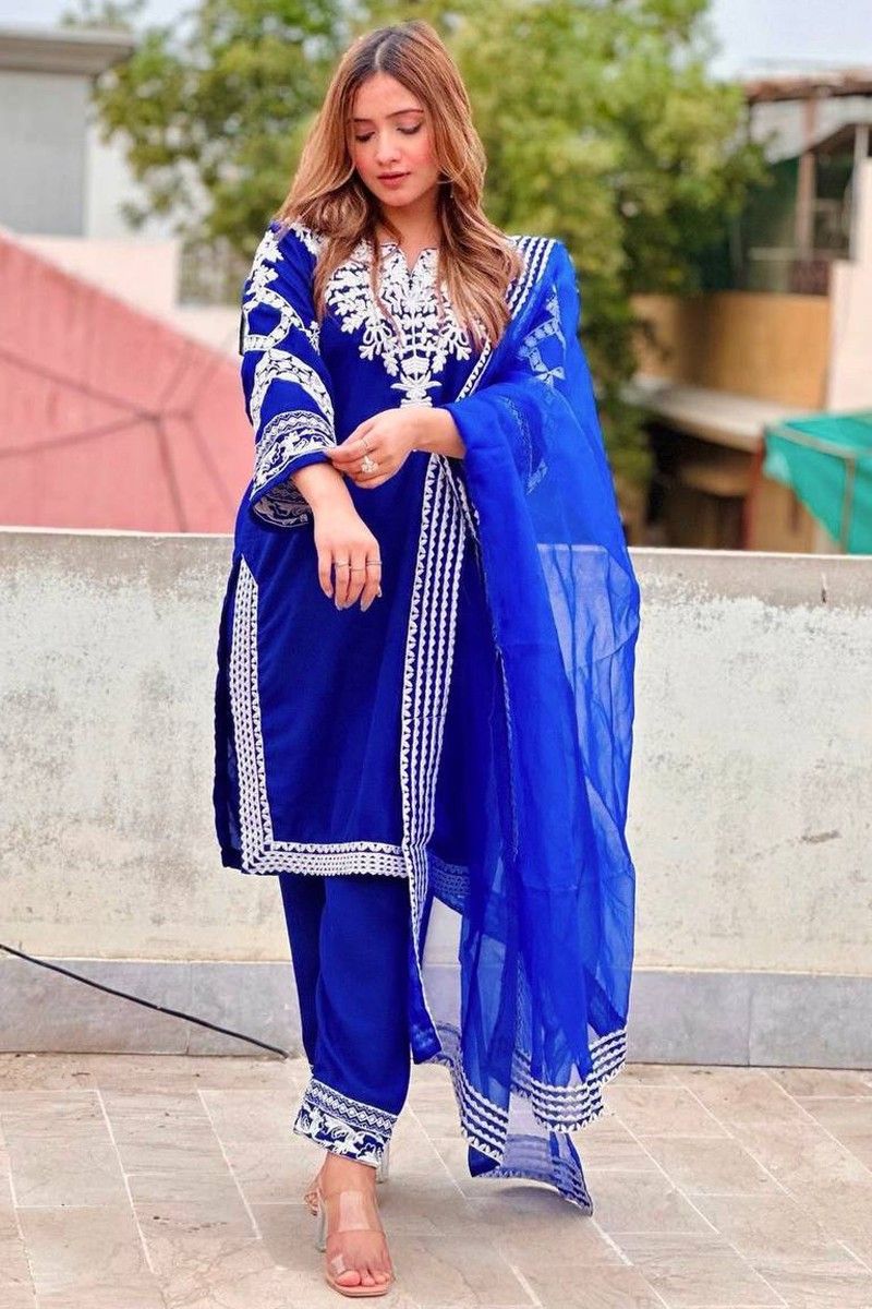Amazon.com: Formal and Party wear Velvet Patiala for Women 1800 (Blue,  Customize Stitch) : Clothing, Shoes & Jewelry