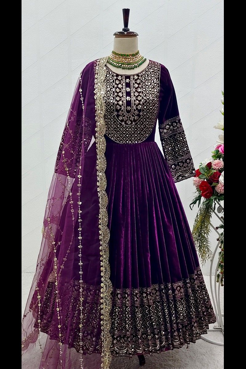 Regency Era Dark Purple Black Lace Ball Gown Gothic- Bridgerton Regenc –  WonderlandByLilian