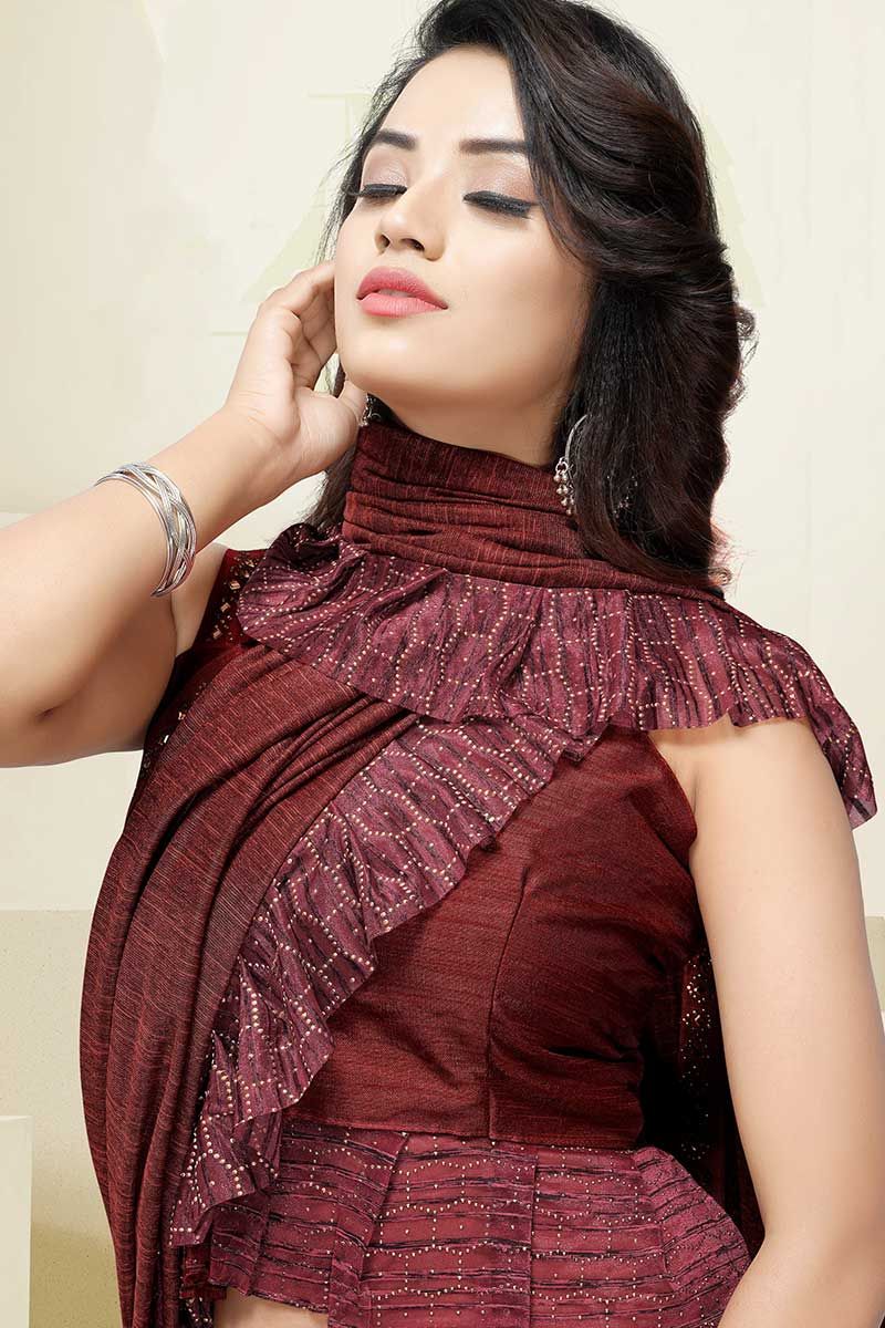 Aza - The ever gorgeous Madhuri Dixit looks elegant and... | Facebook