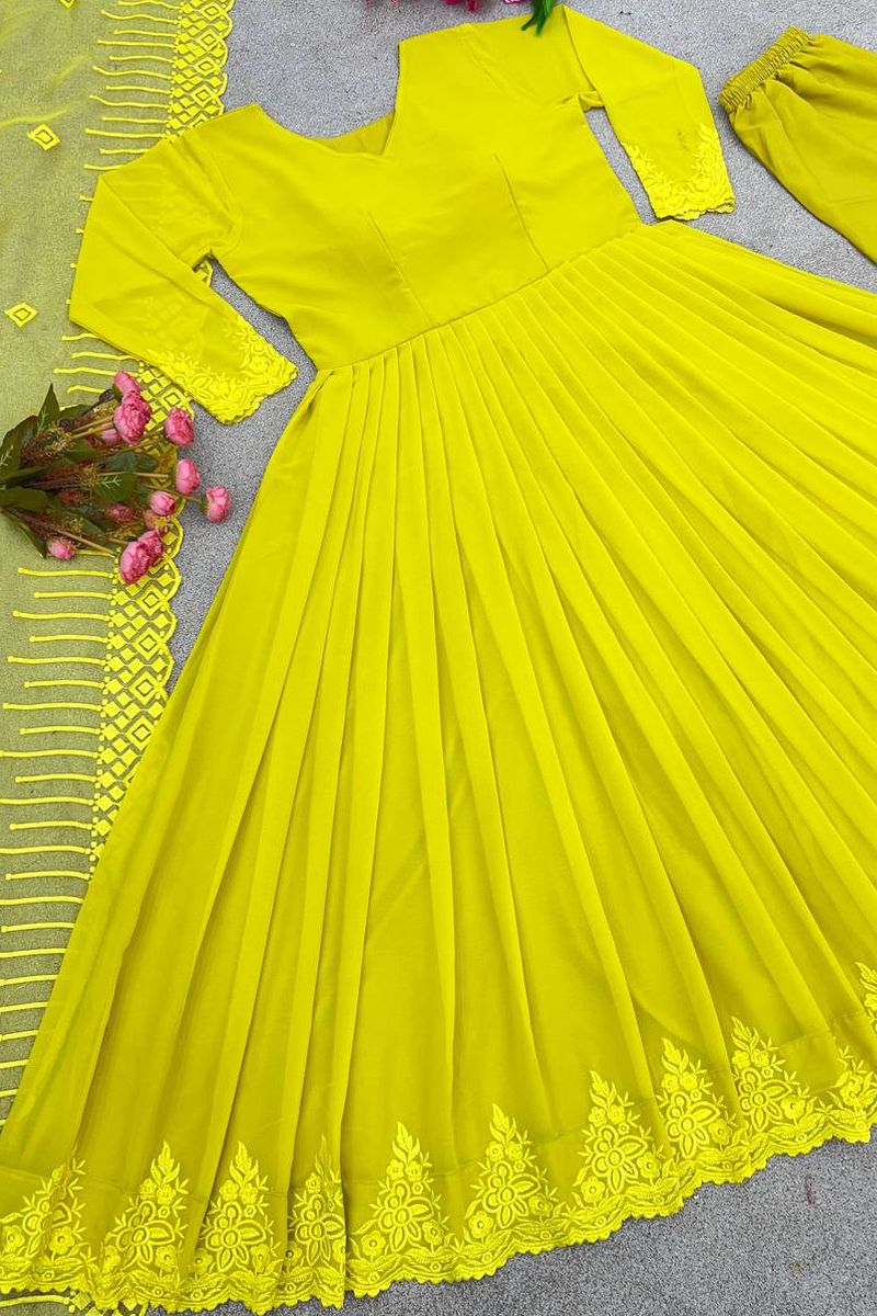 Yellow Dresses – Tagged 