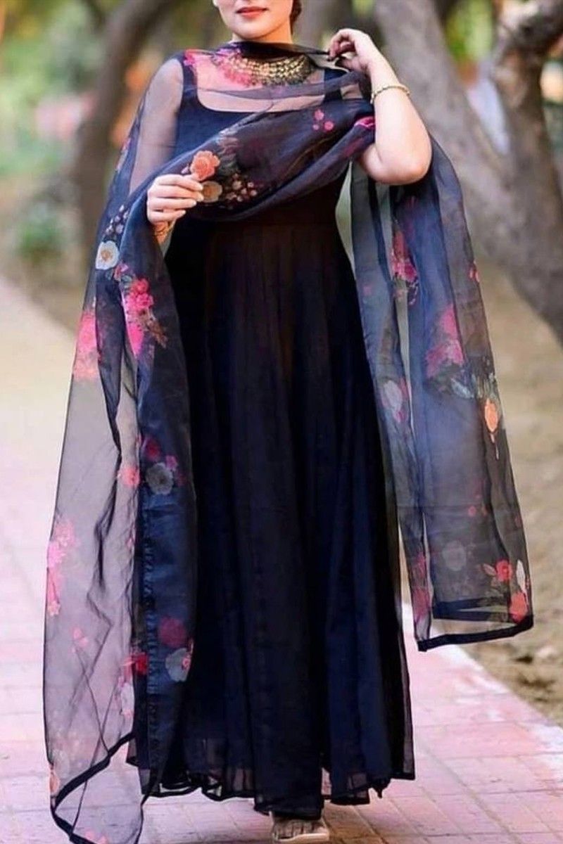 50+ Beautiful Plain Silk Gown Designs 2023 🌺🌼🌟 - YouTube