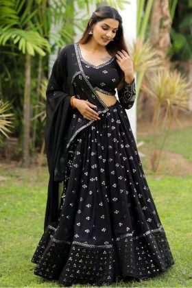 RI.Ritu Kumar Lehenga Choli : Buy RI.Ritu Kumar Black and Burgundy Satnam  Ombre Lehenga With Blouse And Dupatta (Set of 3) Online | Nykaa Fashion