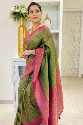Green Banarasi Soft Silk Saree With Jacquard Work