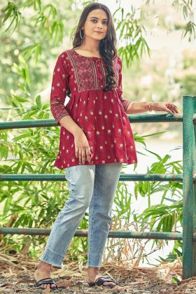 Women Casual Wear Kurtis - Buy Ethnic Casual Kurtis For Ladies & Girls  Online – Indya