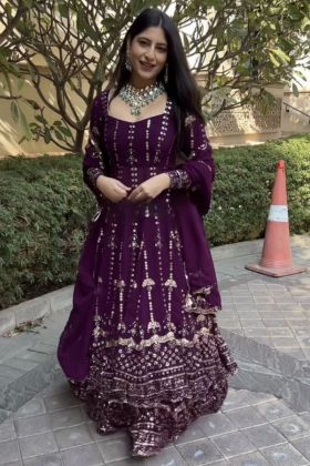 Yankita Kapoor Wear Plum Purple Long Tunic With Lehenga