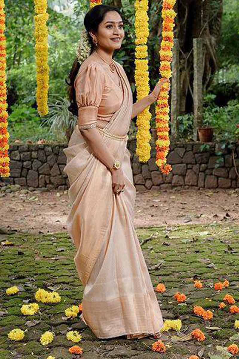 Premium AI Image | Beautiful Indian young girl dress up golden saree for  festival